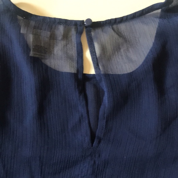 🎃LOFT- Navy Blue Sheer Ruffled Tier Shirt-M - Picture 4 of 14